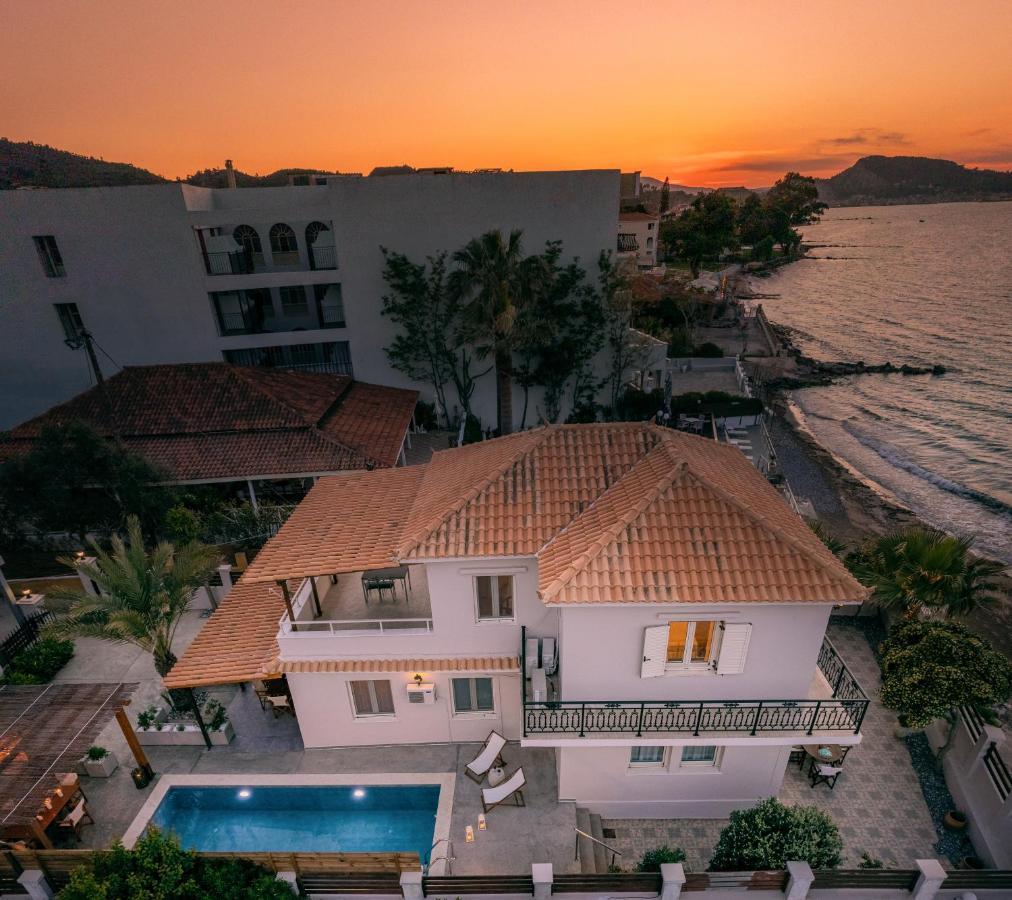 Villa Elizabeth - Seafront Classic Villa! Argassi Exterior photo